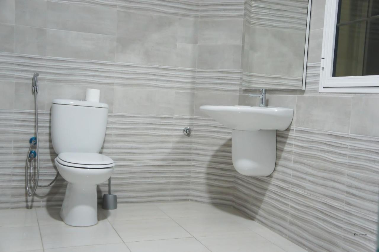 Valencia Hotel & Appartements นูอาดิบู ภายนอก รูปภาพ