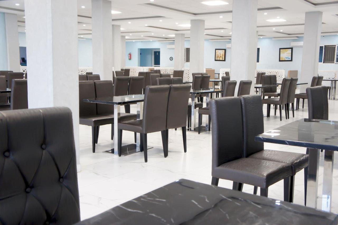 Valencia Hotel & Appartements นูอาดิบู ภายนอก รูปภาพ